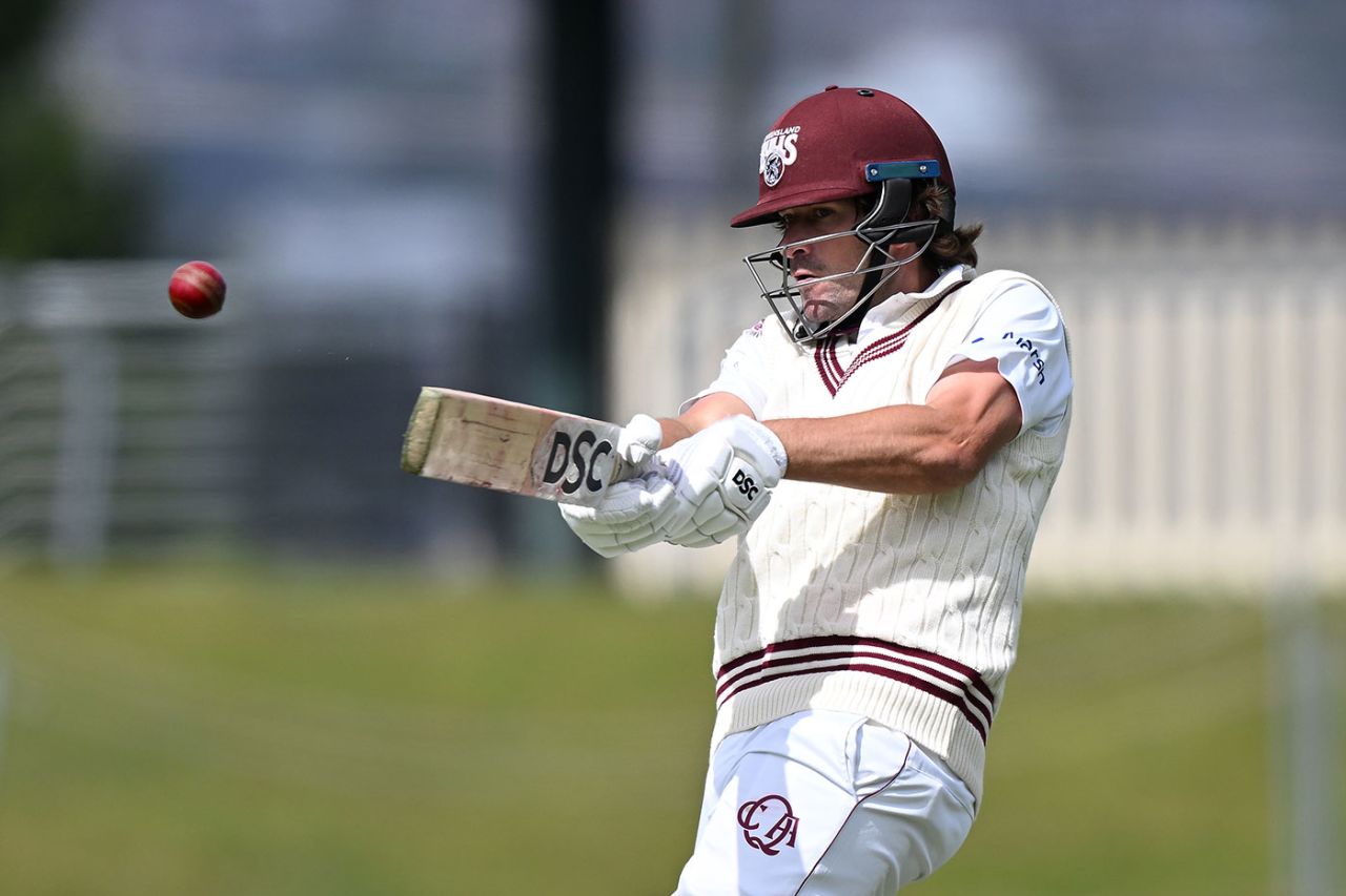 Joe Burns latches onto a pull, Tasmania vs Queensland, Sheffield Shield, Bellerive Oval, October 26, 2023