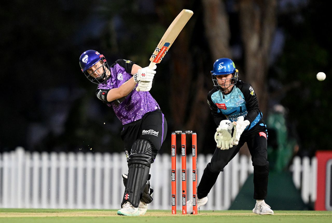 Elyse Villani ensured Hobart Hurricanes completed the chase in relative comfort, Adelaide Strikers vs Hobart Hurricanes, WBBL, Allan Border Field, October 27, 2023