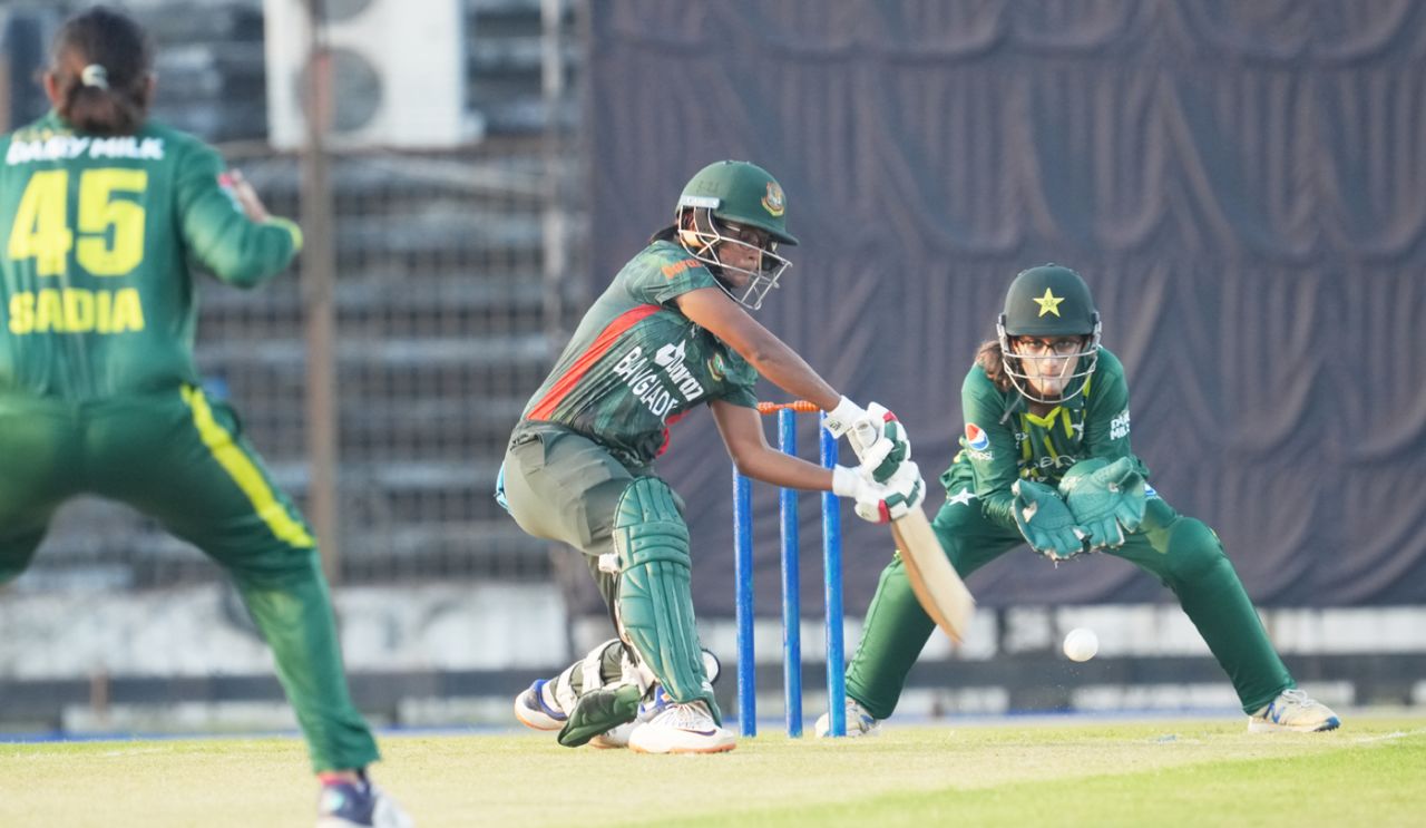 Murshida Khatun hit two fours in her 28-run knock, Bangladesh vs Pakistan, 2nd T20I, Chattogram, October 27, 2023