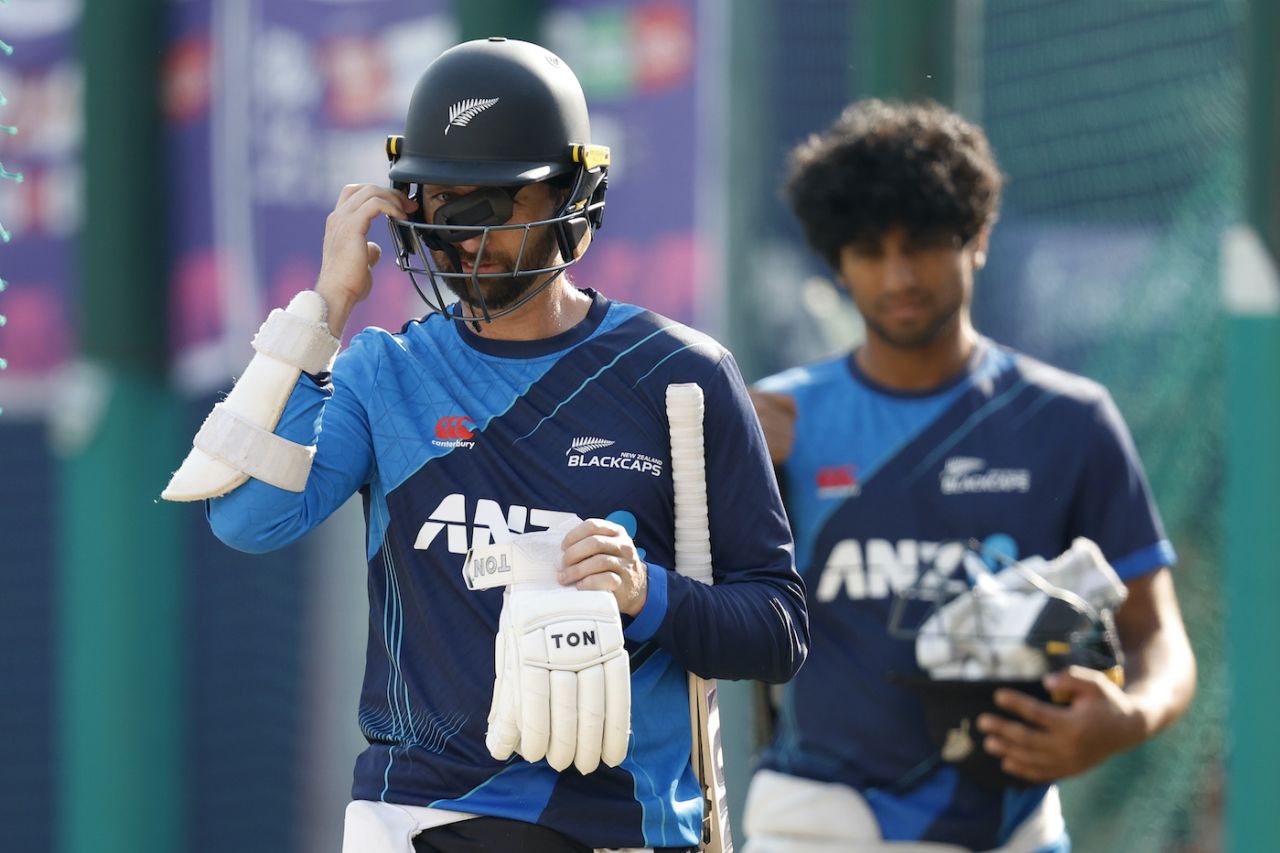 Devon Conway works his helmet onto his head, Australia vs New Zealand, Men's ODI World Cup, Dharamsala, October 28, 2023