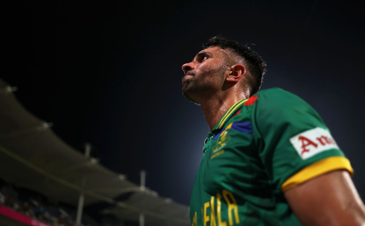 Keshav Maharaj walks off after playing a key role in South Africa's stunning finish, Pakistan vs South Africa, World Cup, Chennai, October 27, 2023