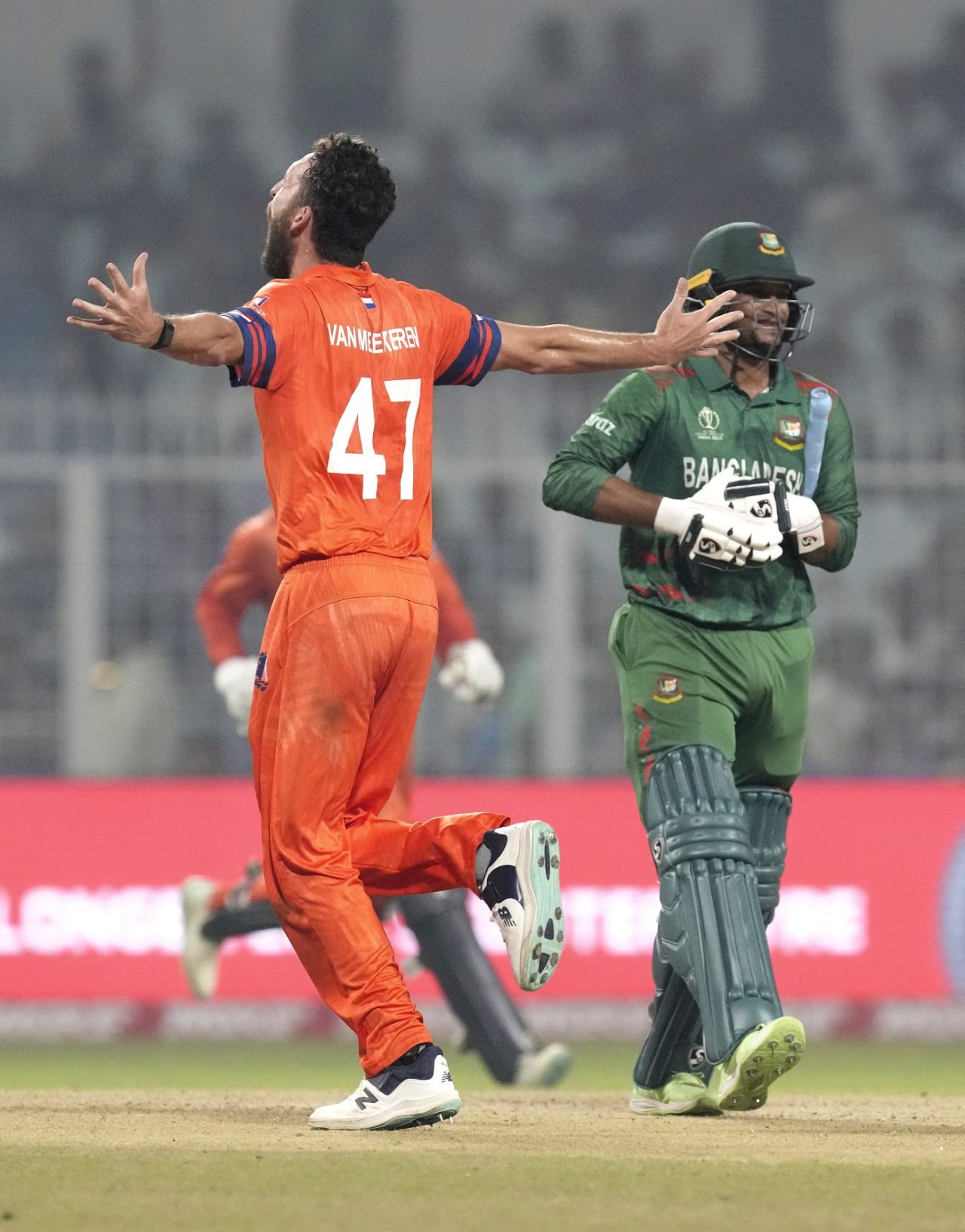 Paul van Meekeren got Shakib Al Hasan with a delivery that reared up from a length, Bangladesh vs Netherlands, Men's World Cup 2023, Kolkata, October 28, 2023