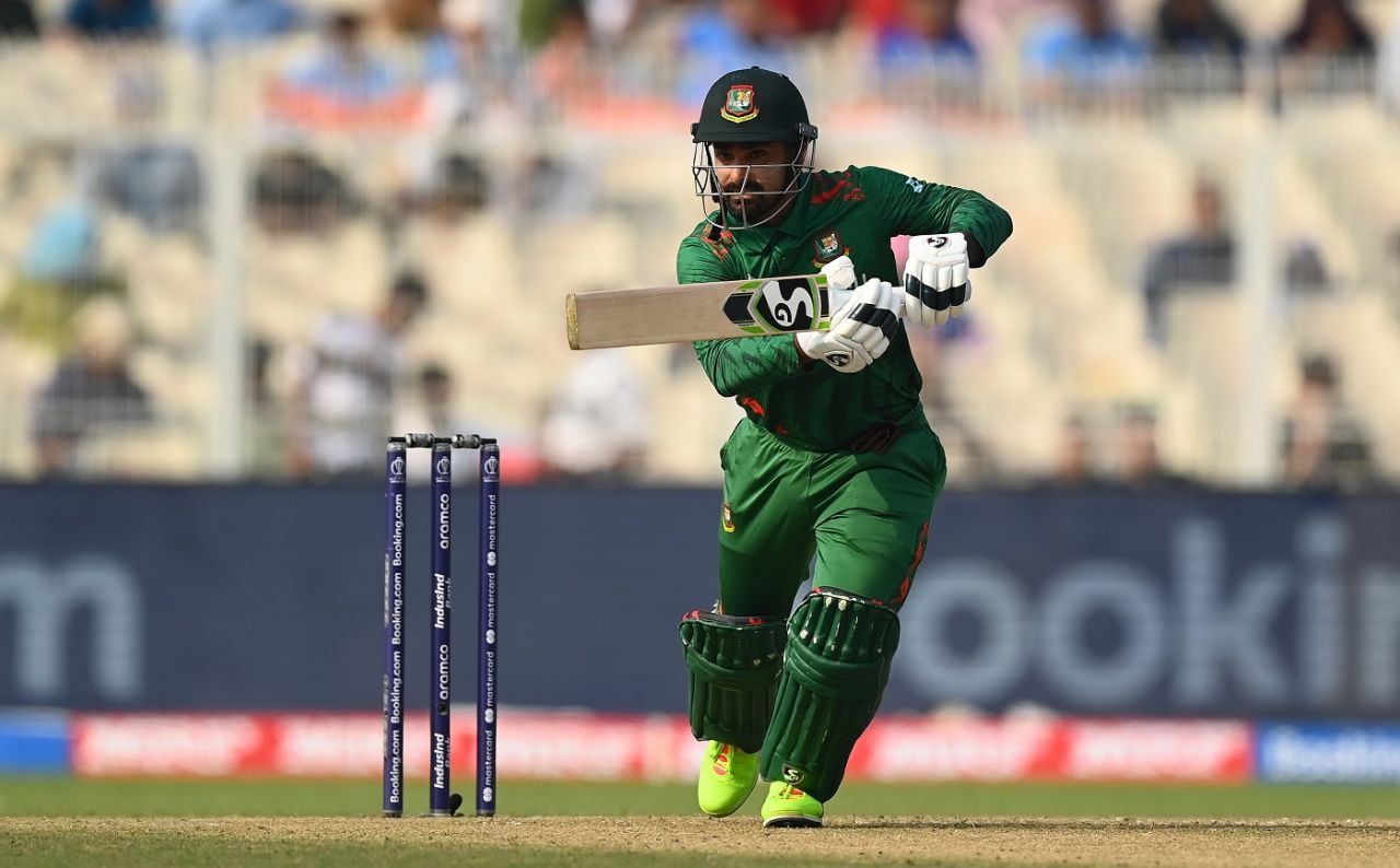 Litton Das got a few boundaries away early even as wickets kept falling around him, Bangladesh vs Pakistan, Men's ODI World Cup, October 31, 2023