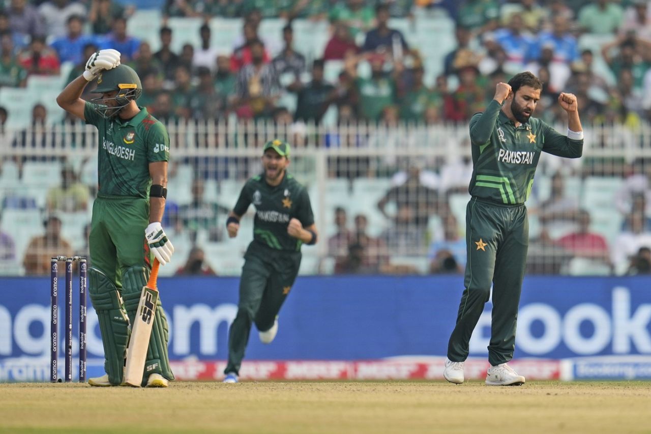 Mahmudullah's reaction says it all after Litton Das fell to an innocuous Iftikhar Ahmed delivery, Bangladesh vs Pakistan, Men's ODI World Cup, October 31, 2023
