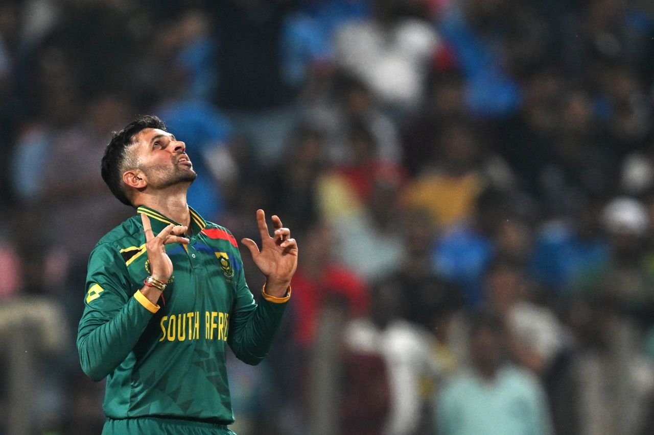 Keshav Maharaj celebrates after dismissing Daryl Mitchell, New Zealand vs South Africa, ODI World Cup 2023, Pune, November 1, 2023