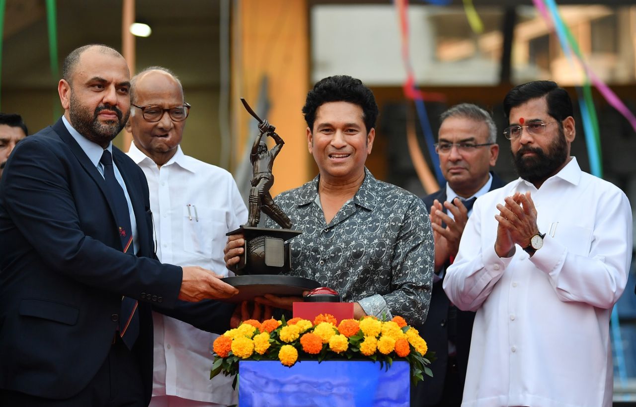 Sachin Tendulkar was presented with a replica of his statue, Wankhede, November 1, 2023