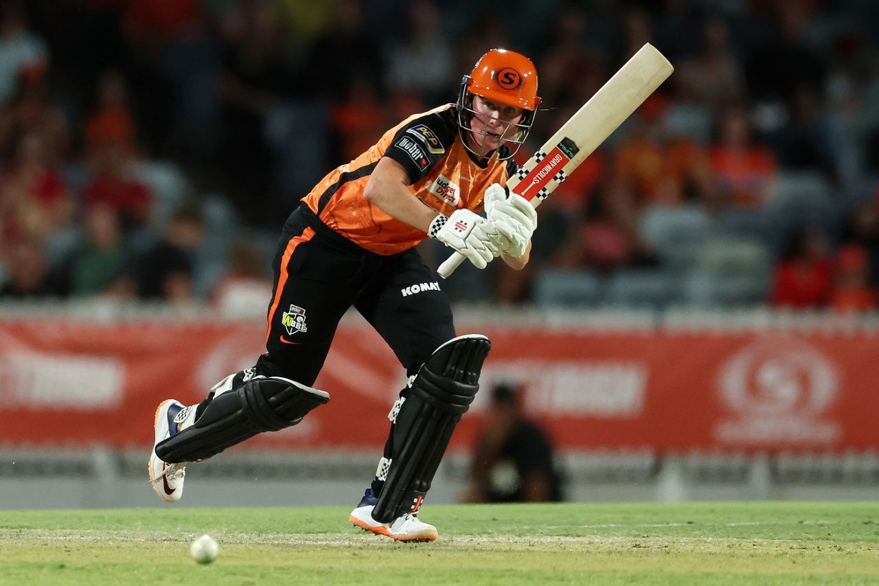 Beth Mooney played yet another steady knock in a run-chase - this time for Perth Scorchers, Perth Scorchers vs Melbourne Renegades, WBBL, WACA, November 3, 2023