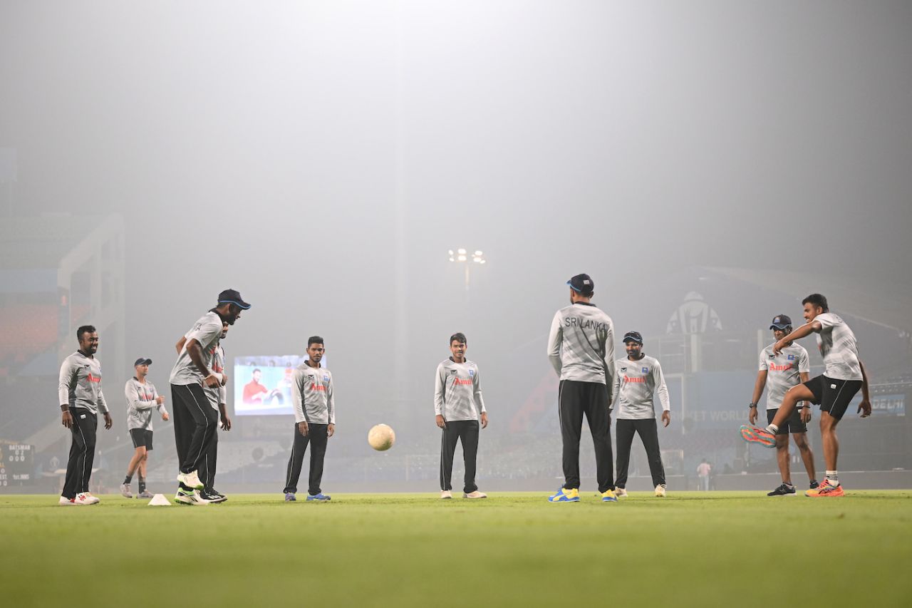 The Sri Lankan team trains in hazy conditions, World Cup 2023, Delhi, November 5, 2023