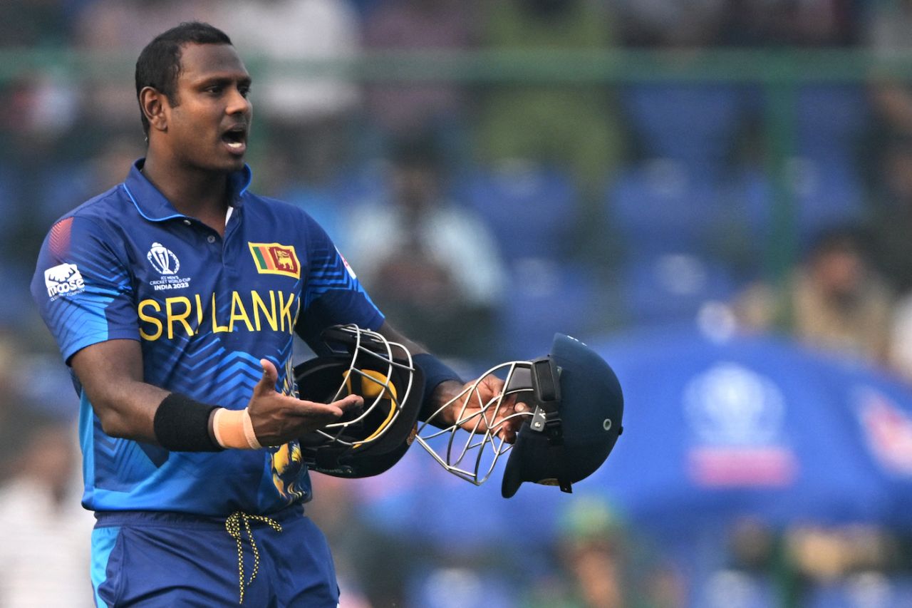 What do I with these now, Angelo Mathews seems to be asking to whoever‍‍`s listening, Bangladesh vs Sri Lanka, World Cup, Delhi, November 6, 2023