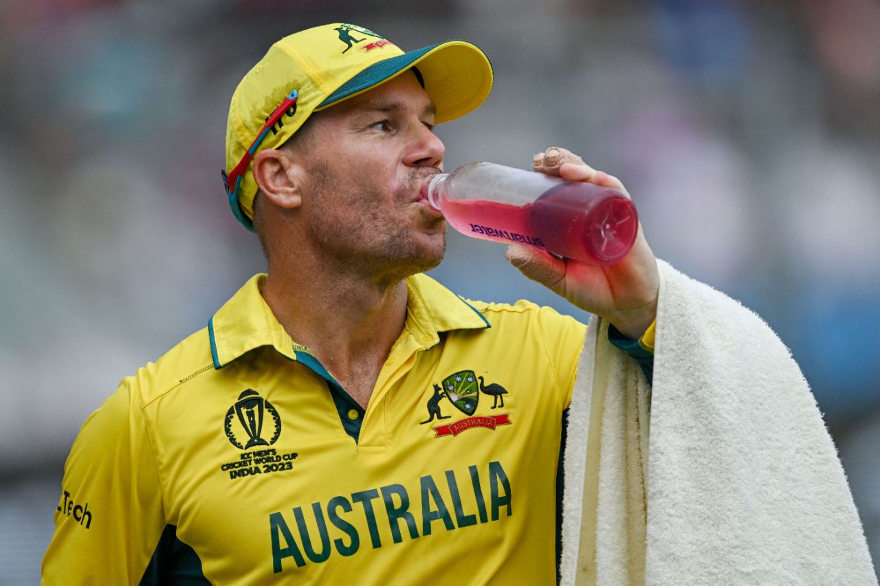 David Warner takes a drinks break, Afghanistan vs Australia, World Cup 2023, Mumbai, November 7, 2023