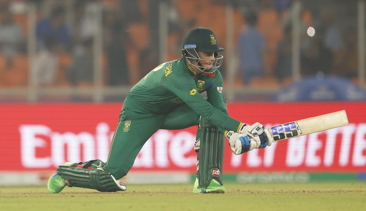 Rassie van der Dussen attempts a reverse sweep, Afghanistan vs South Africa, World Cup, Ahmedabad, November 10, 2023