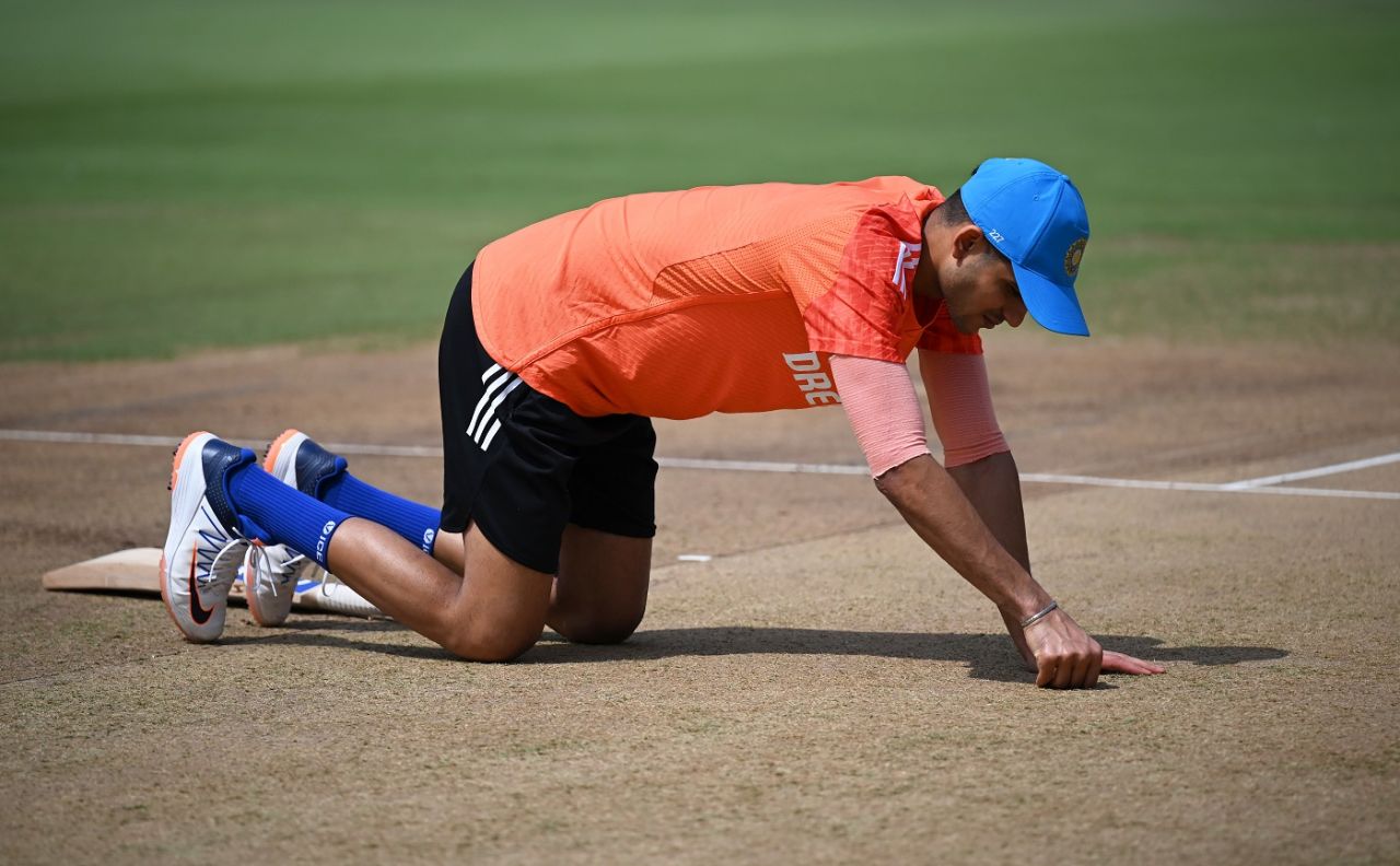 Shubman Gill checks out the pitch, India vs Netherlands, Men's ODI World Cup, Bengaluru, November 12, 2023