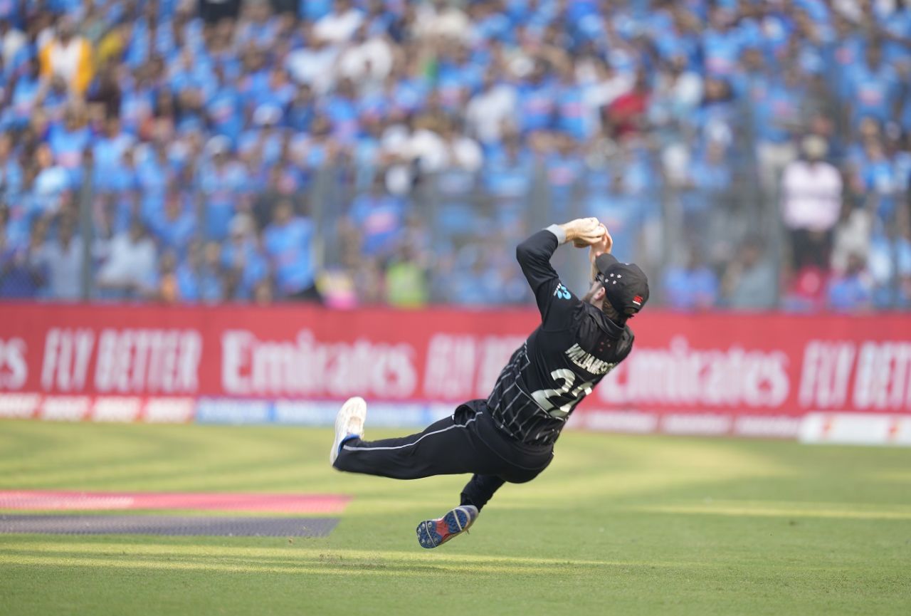 Kane Williamson took a terrific catch to silence the stadium, India vs New Zealand, ICC Men's World Cup 2023, 1st semi-final, Mumbai, November 15, 2023