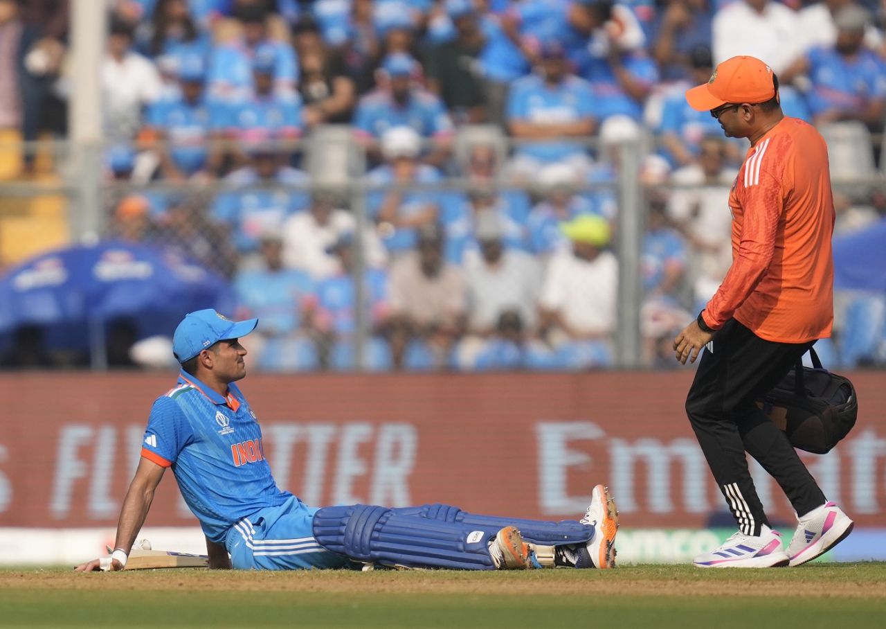 Shubman Gill has a chat with physio Kamlesh Jain before leaving the ground, India vs New Zealand, ICC Men's World Cup 2023, 1st semi-final, Mumbai, November 15, 2023