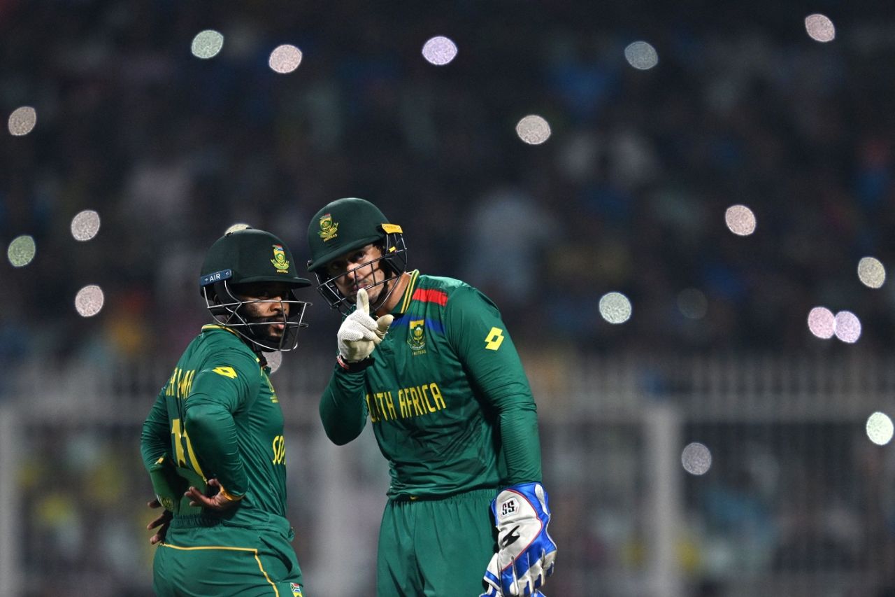 Quinton de Kock and Temba Bavuma in deep discussion, Australia vs South Africa, Men's ODI World Cup, 2nd semi-final, Kolkata, November 16, 2023