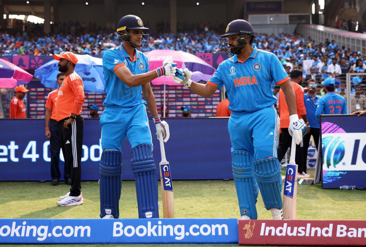 A quick punch of the gloves and off they go, India vs Australia, World Cup final, Ahmedabad, November 19, 2023