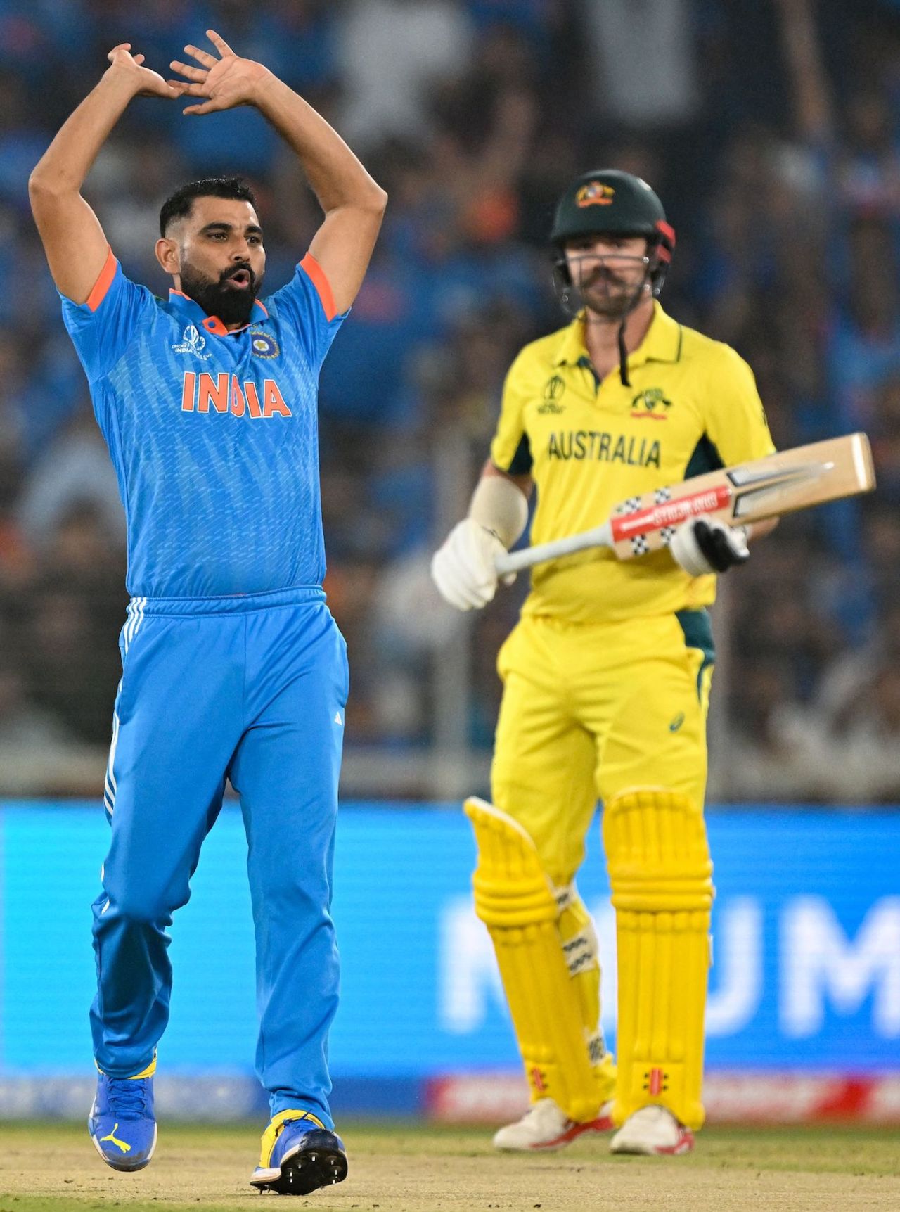 Mohammed Shami and Travis Head in the thick of the action, India vs Australia, Men's ODI World Cup final, Ahmedabad, November 19, 2023