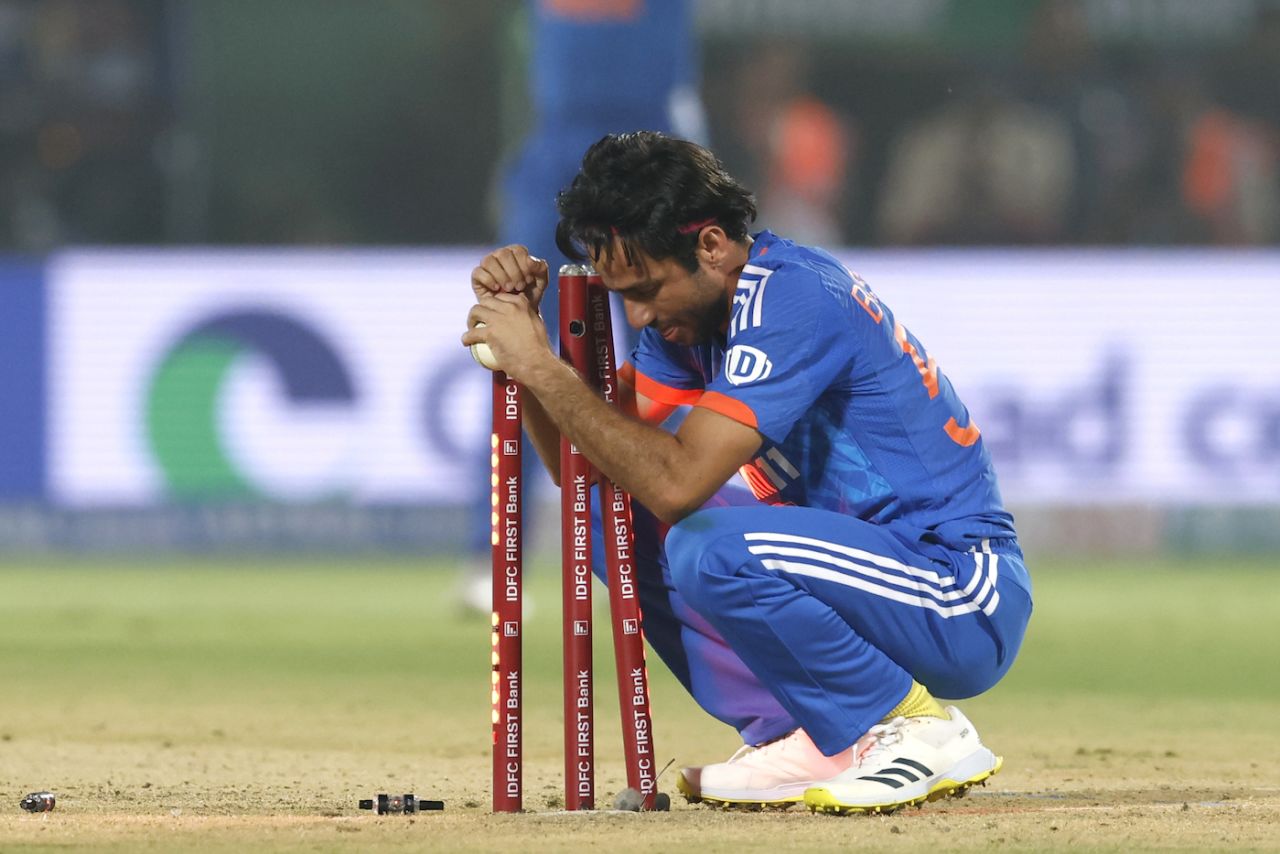 Ravi Bishnoi reacts after India missed a run out, India vs Australia, 1st men's T20I, Visakhapatnam, November 23, 2023