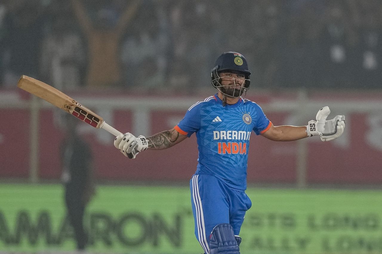 Rinku Singh with his signature move after the match-winning six that wasn't, 1st men's T20I, India vs Australia, Visakhapatnam, November 23, 2023