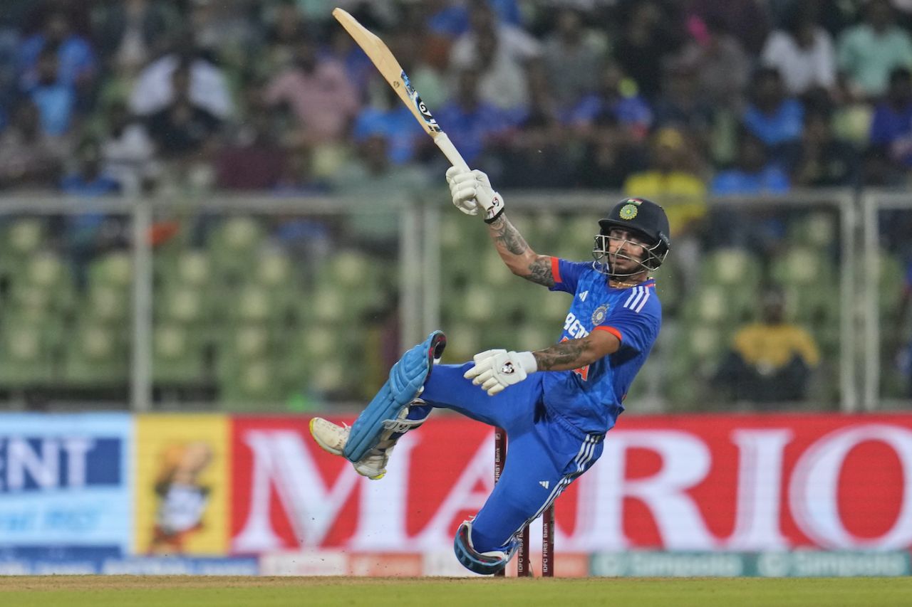 Ishan Kishan fell over a la Rishabh Pant on the ball he got out, India vs Australia, 2nd Men's T20I, Thiruvananthapuram, November 26, 2023