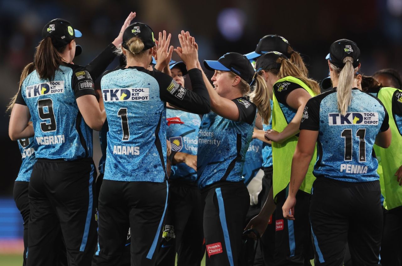 Jemma Barsby celebrates a wicket, Adelaide Strikers Women vs Brisbane Heat Women, WBBL 2023-24, Final, Adelaide, December 2, 2023