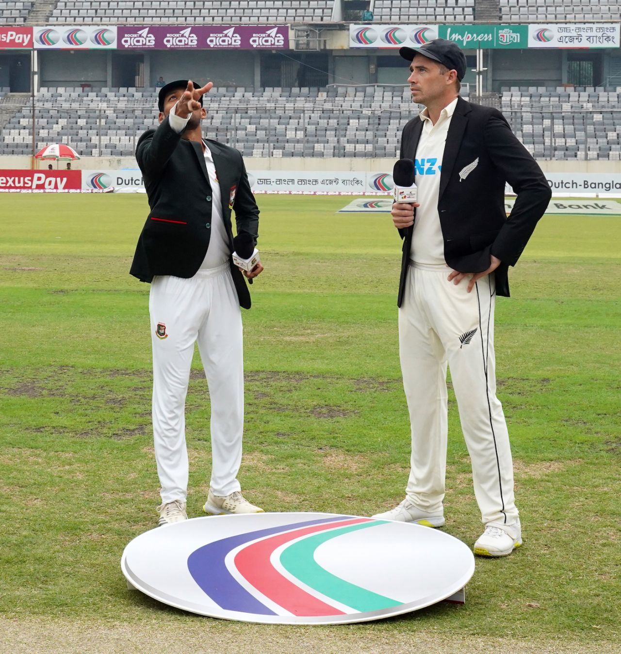 Najmul Hossain Shanto and Tim Southee at the toss, Bangladesh vs New Zealand, 2nd Test, Mirpur, 1st day, December 6, 2023