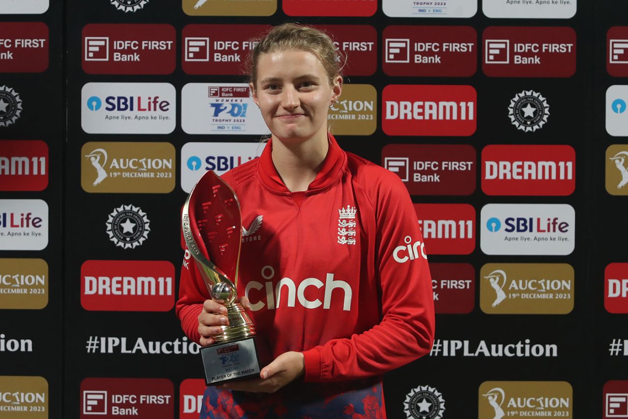 Charlie Dean was Player of the Match after removing both India openers cheaply, India vs England, 2nd women's T20I, Wankhede, December 9, 2023