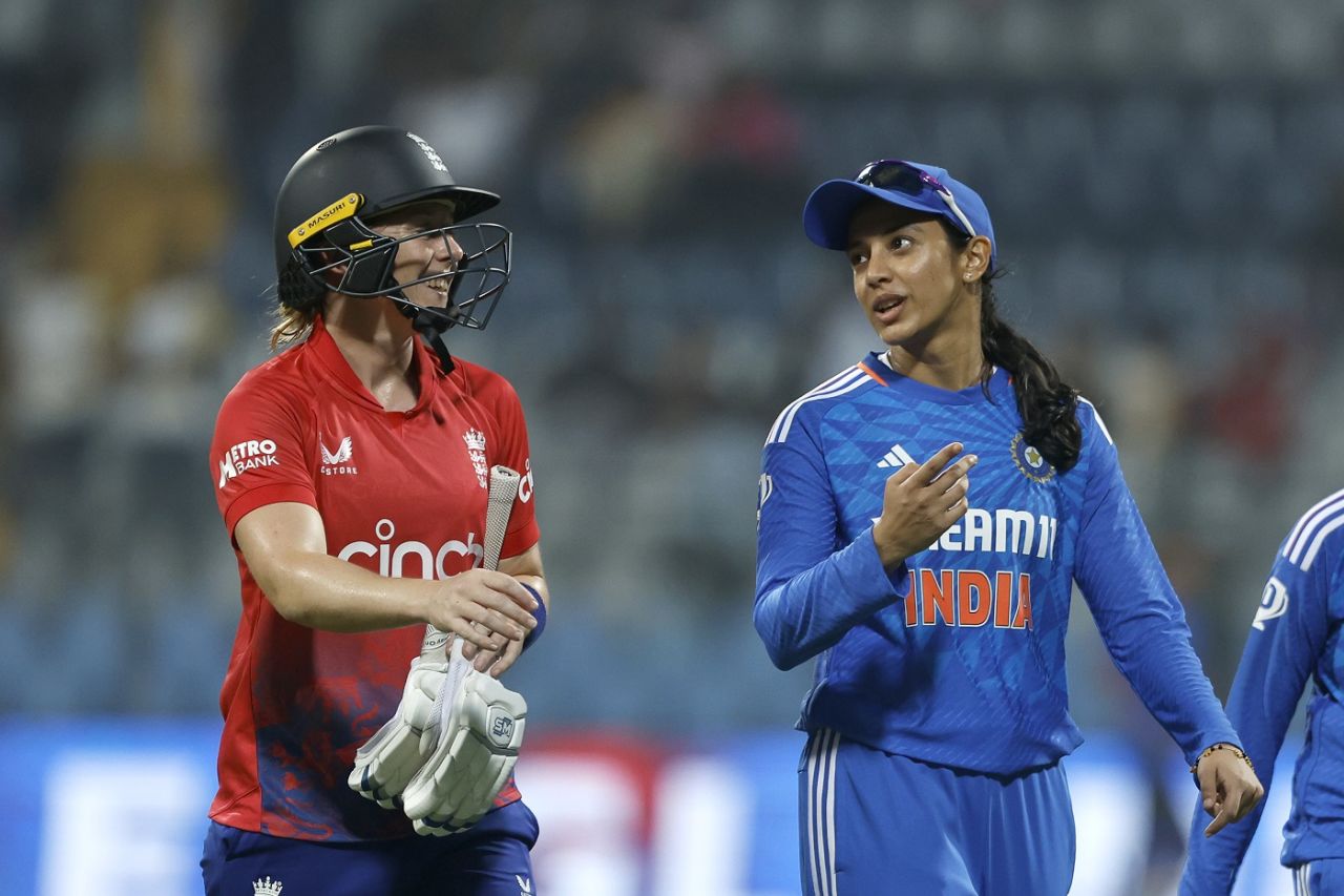 RCB team-mates Heather Knight and Smriti Mandhana interact after the match, India vs England, 2nd women's T20I, Wankhede, December 9, 2023