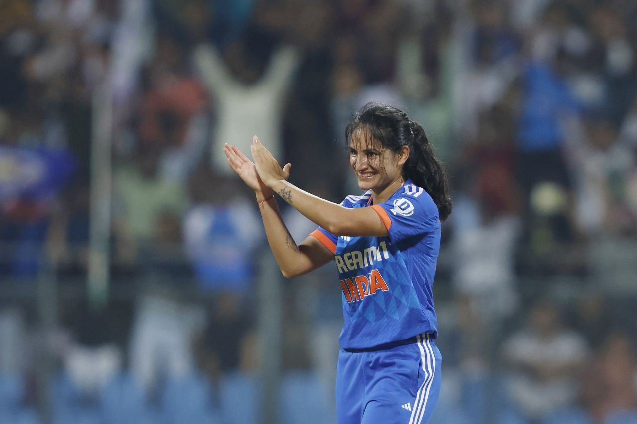 Renuka Singh has been excellent in the powerplay in this series, India vs England, 3rd T20I, Wankhede Stadium, Mumbai, December 10, 2023