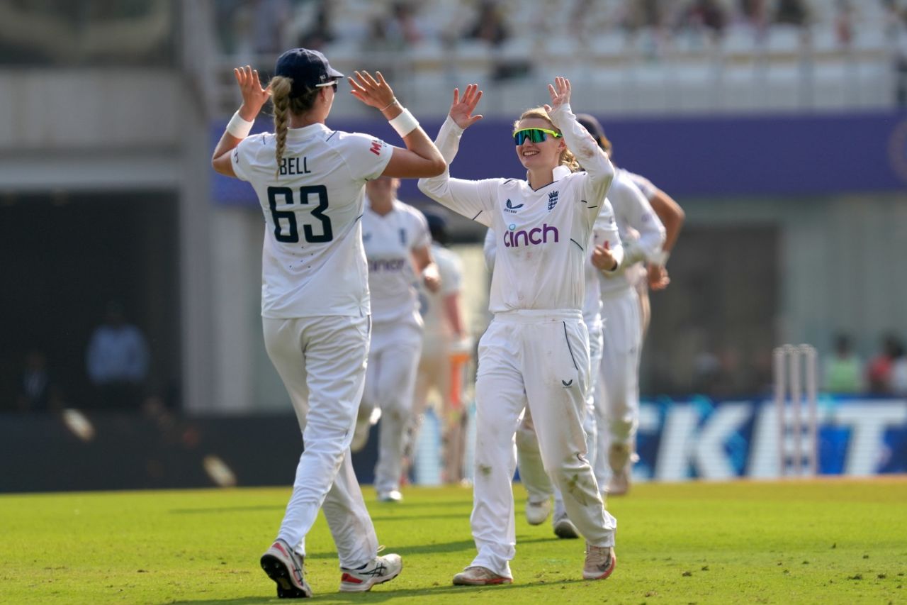 Lauren Bell caught Yastika Bhatia off Charlie Dean, India Women vs England Women, Only Test, DY Patil Stadium, Mumbai, 1st day, December 14, 2023
