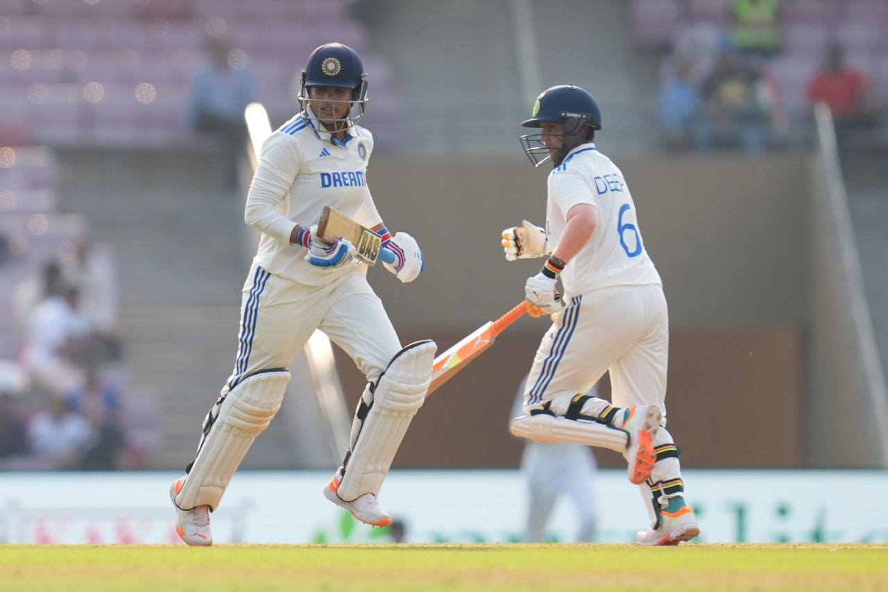 Sneh Rana and Deepti Sharma during their partnership, India vs England, Only women's Test, DY Patil Stadium, 1st day, December 14, 2023