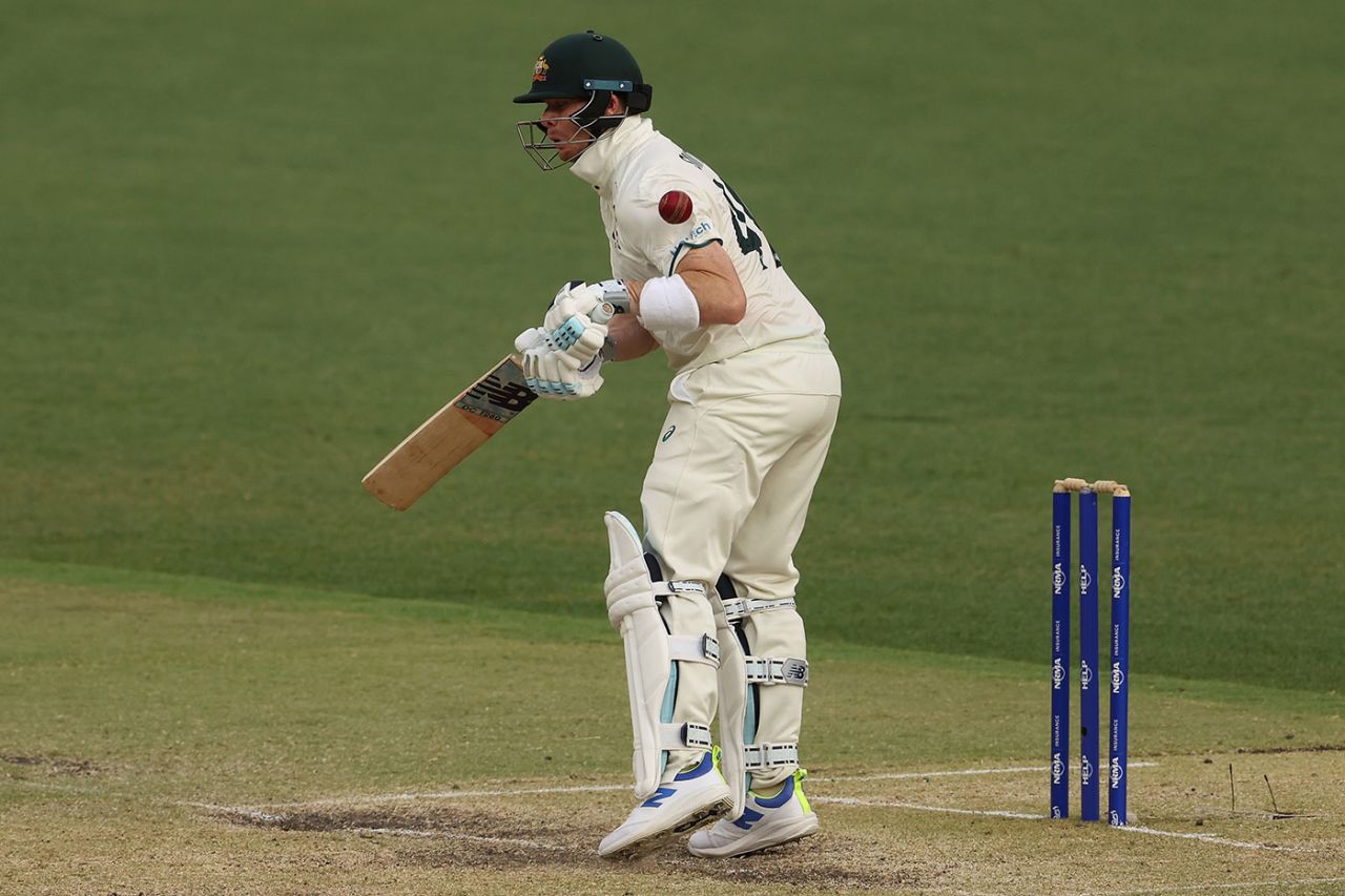 Steven Smith fends off a short ball, Australia vs Pakistan, 1st Test, Optus Stadium, Perth, 3rd day, December 16, 2023