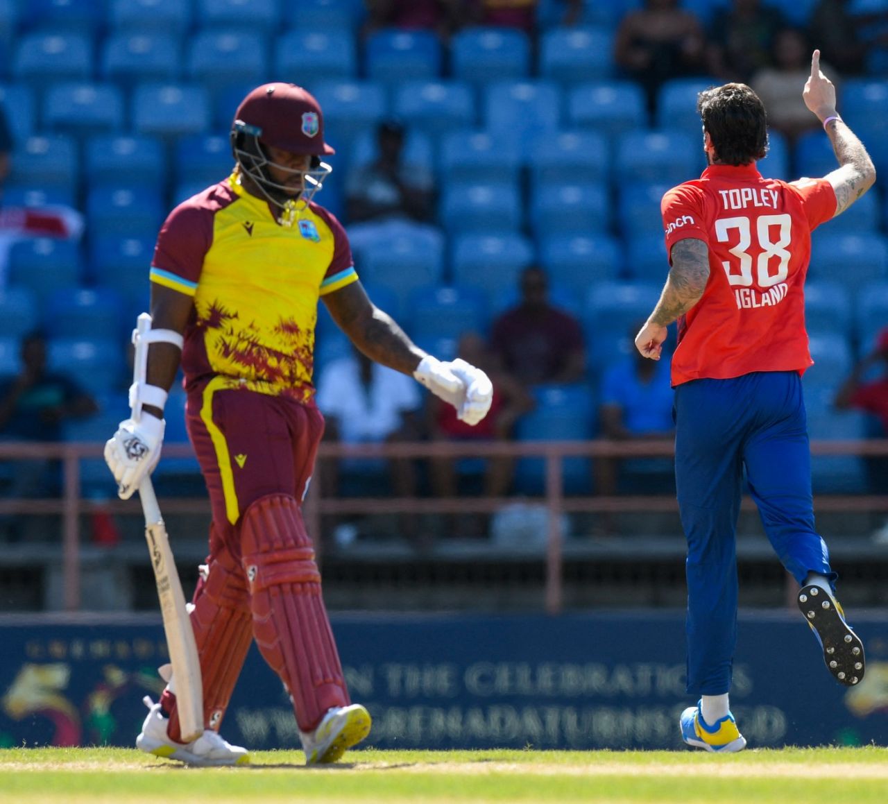 Reece Topley removes Kyle Mayers for a duck in the 3rd T20I, West Indies vs England, 3rd T20I, Grenada, December 16, 2023