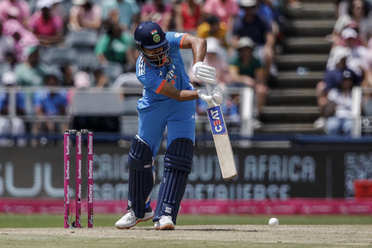 Shreyas Iyer drives down the ground, South Africa vs India, 1st ODI, Johannesburg, December 17, 2023