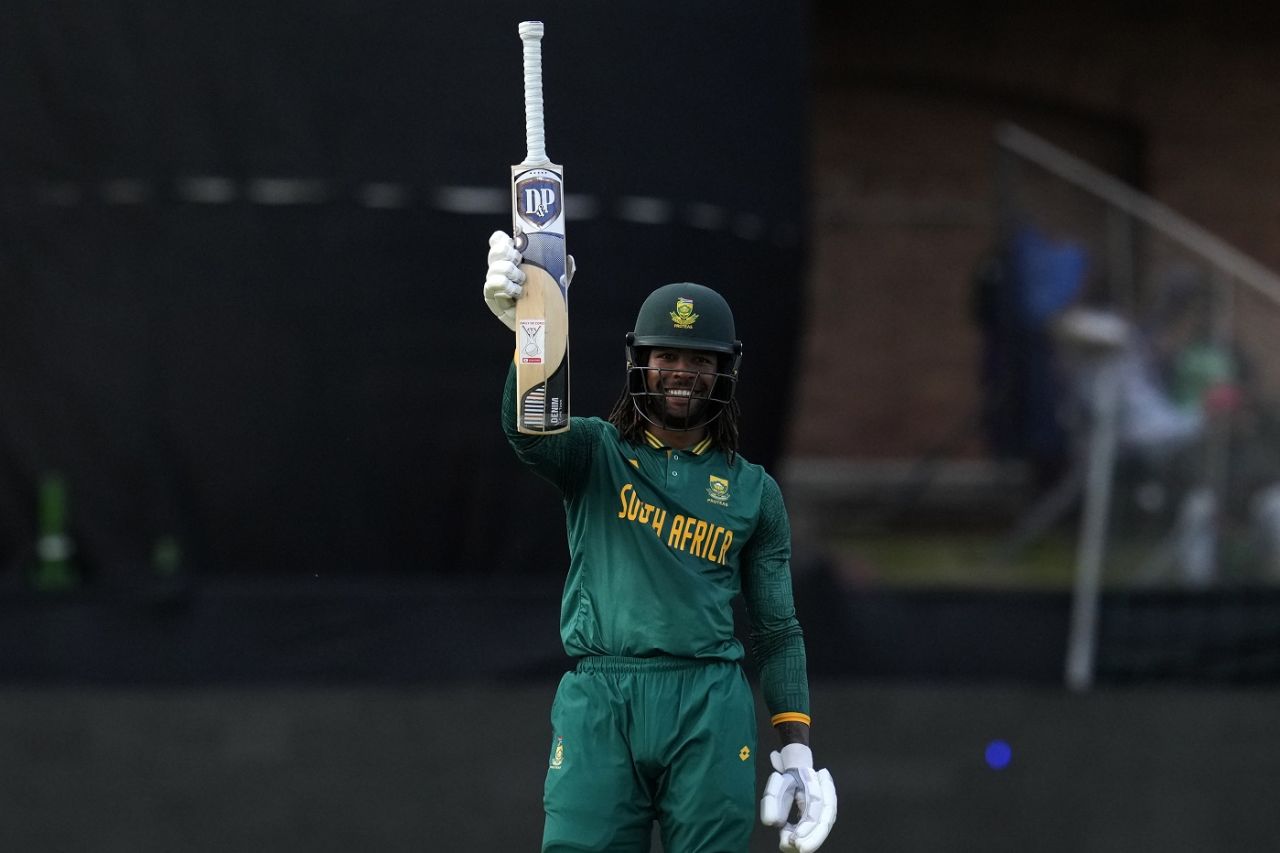 Tony de Zorzi raises his bat after scoring fifty, South Africa vs India, 2nd ODI, Gqeberha, December 19, 2023
