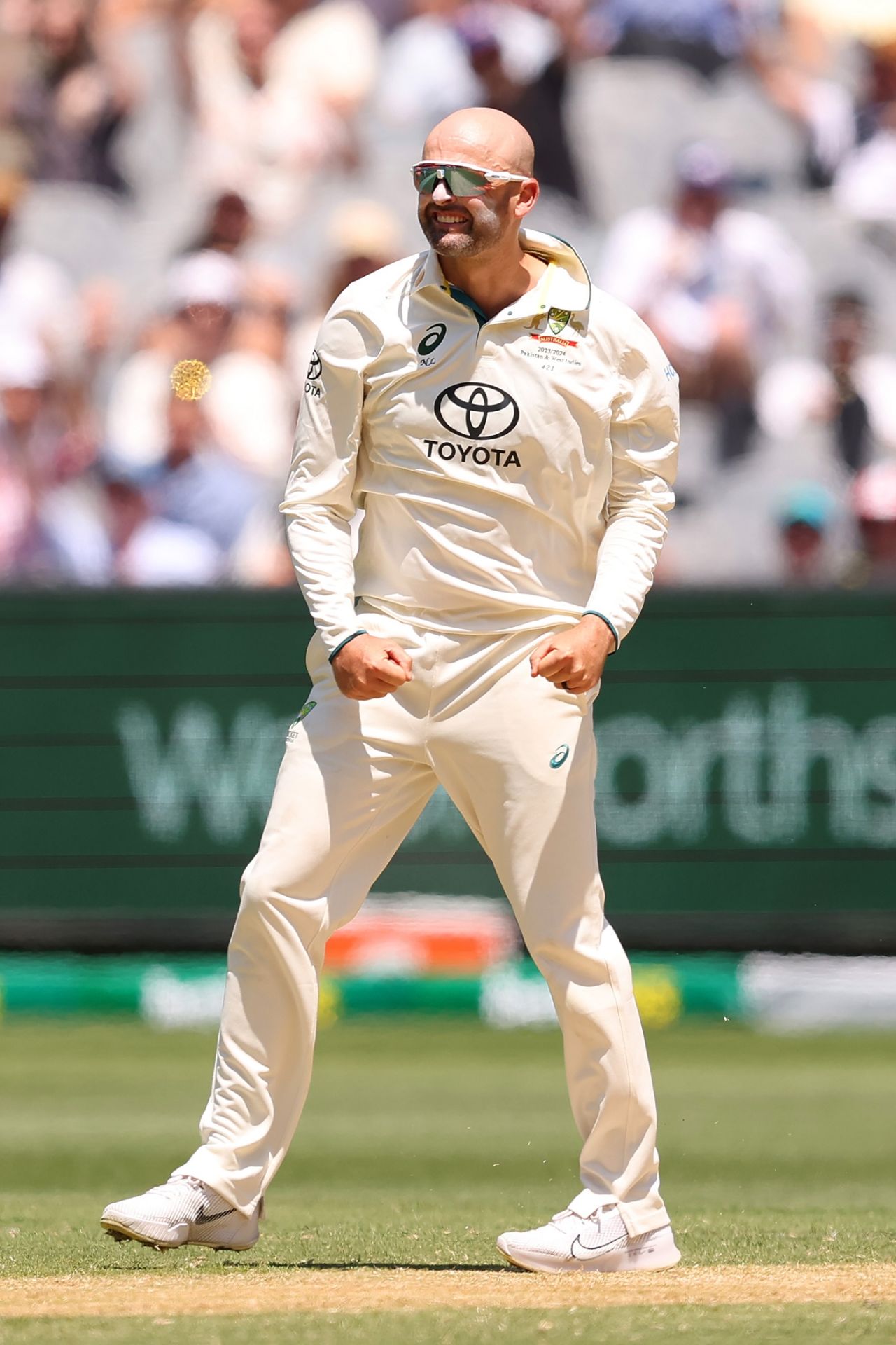 Nathan Lyon celebrates after sending back Imam-ul-Haq, Australia vs Pakistan, 2nd Test, 2nd day, Melbourne, December 27, 2023