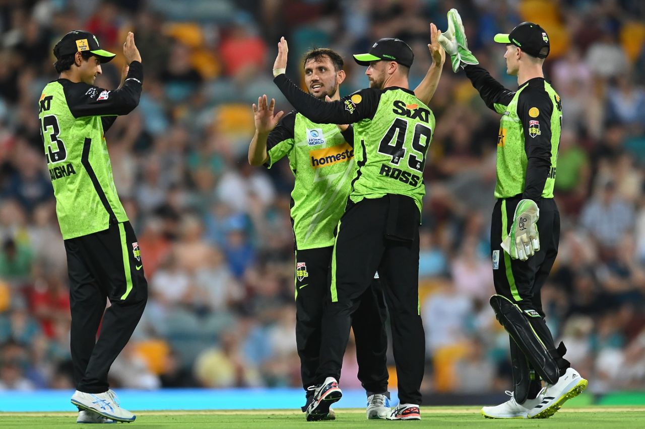 Zaman Khan struck twice, Brisbane Heat vs Sydney Thunder, BBL, Brisbane, December 27, 2023