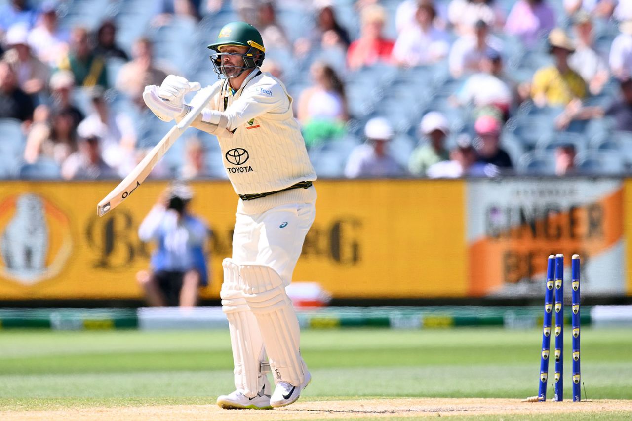 Nathan Lyon drops his bat after being bowled, Australia vs Pakistan, 2nd Test, MCG, December 29, 2023