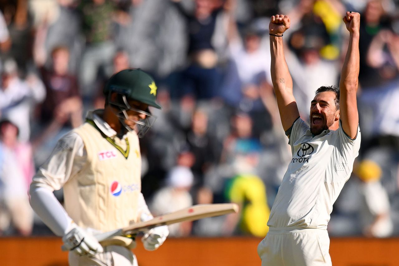 Mitchell Starc celebrates the winning wicket, Australia vs Pakistan, 2nd Test, MCG, 4th day, December 29, 2023