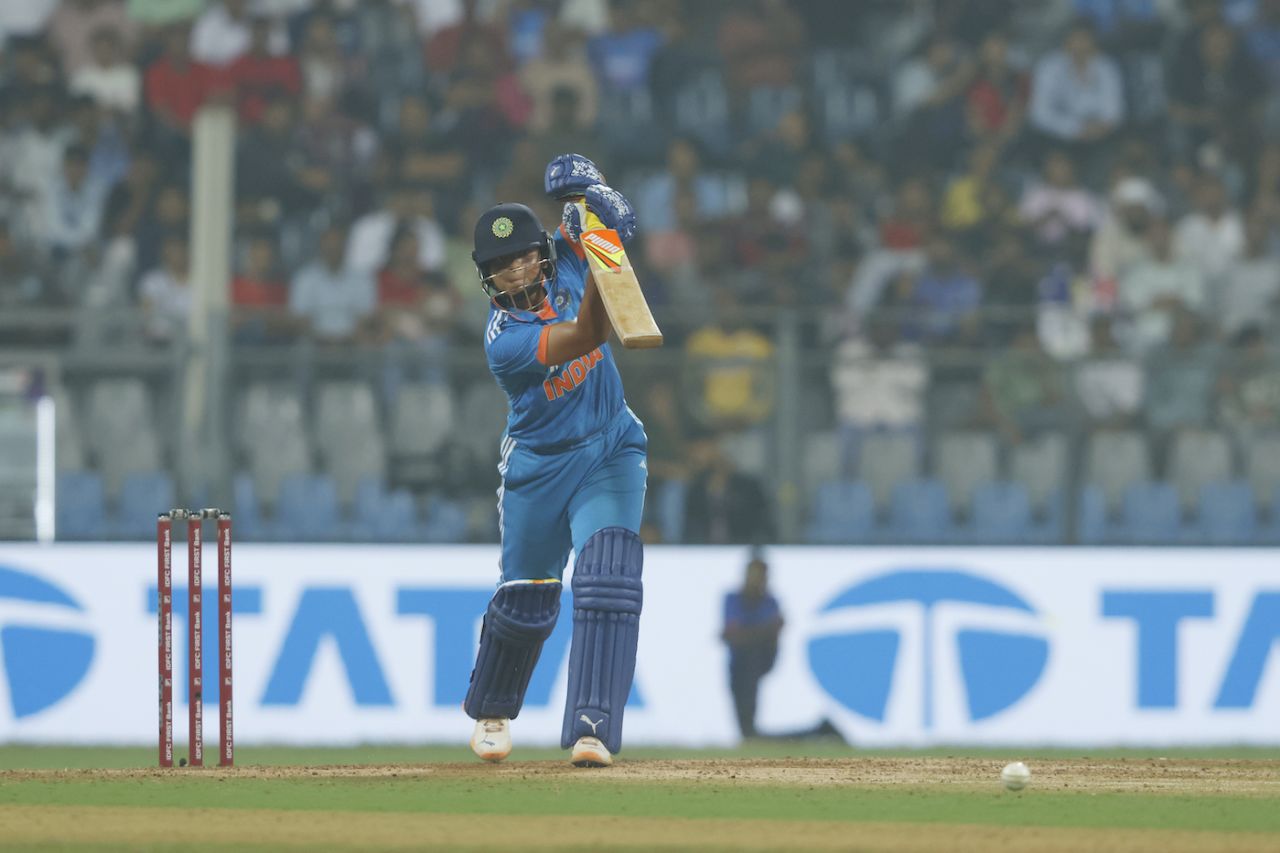 Richa Ghosh struggled to get her timing going for a while, India vs Australia, 2nd ODI, Mumbai, December 30, 2023