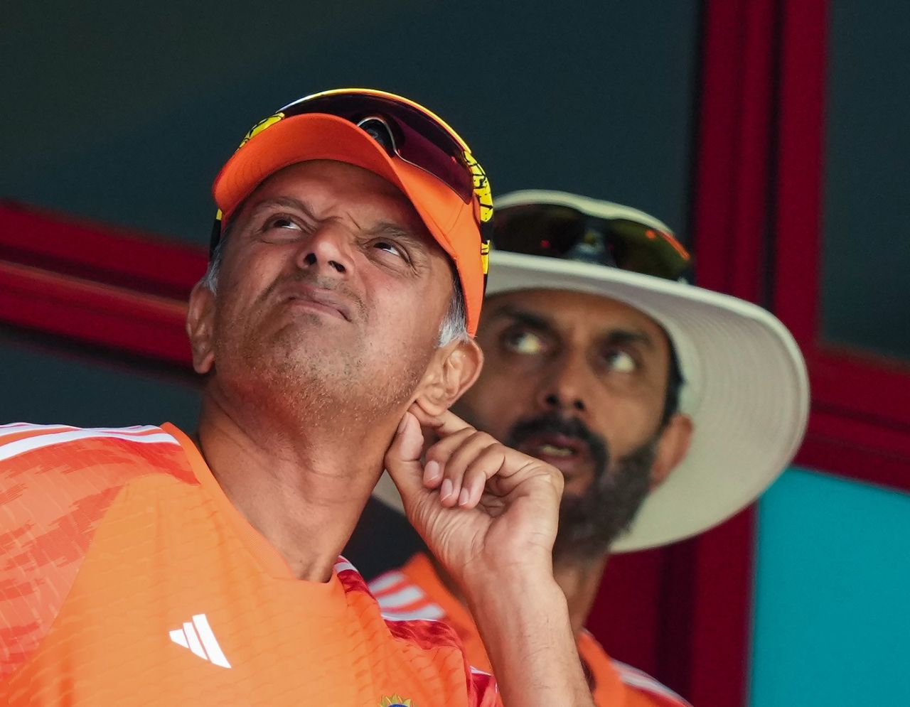 Rahul Dravid and Vikram Rathour look on, Centurion, December 30, 2023