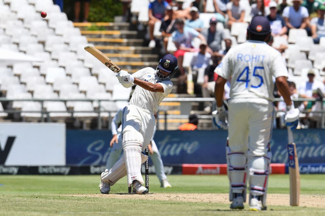 Yashasvi Jaiswal gives it the old heave ho, South Africa vs India, 2nd Test, Cape Town, 2nd day, January 4, 2024