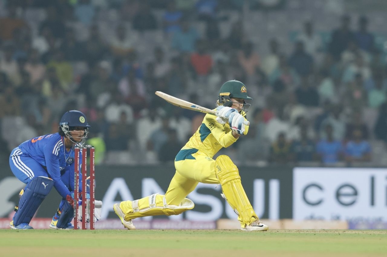 Phoebe Litchfield prepares to reverse-sweep, India vs Australia, 1st women's T20I, Navi Mumbai, January 5, 2024