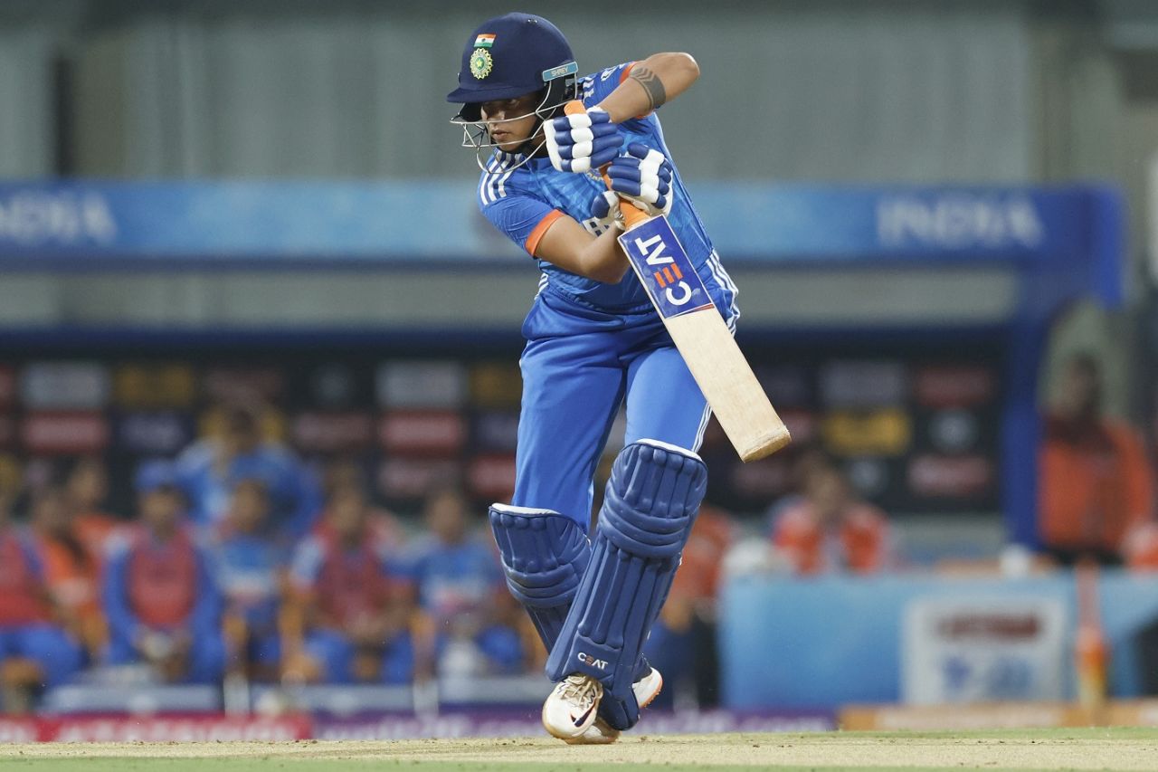 Shafali Verma smashed three fours off Kim Garth's second over, India vs Australia, 3rd Women's T20I, Mumbai, DY Patil Sports Academy, January 9, 2024