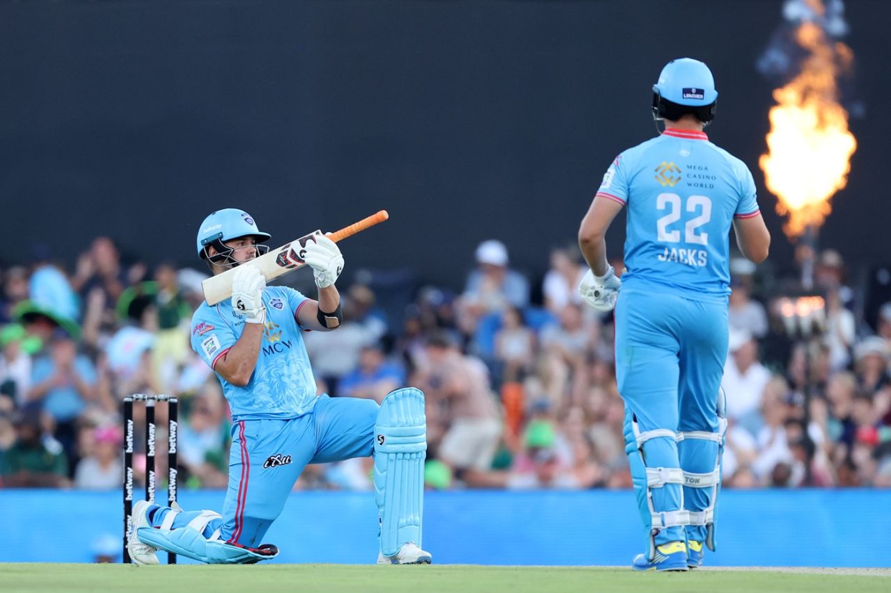 Rilee Rossouw turns his bat into a bazooka to celebrate fifty, Pretoria Capitals vs Paarl Royals, Centurion, SA20, January 14, 2024