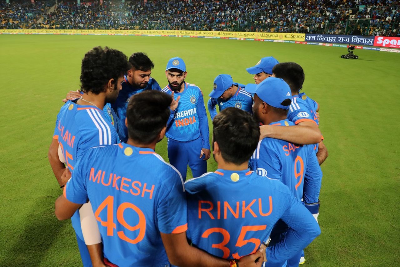 Virat Kohli leads the team talk, India vs Afghanistan, 3rd T20I, Bengaluru, January 17, 2024