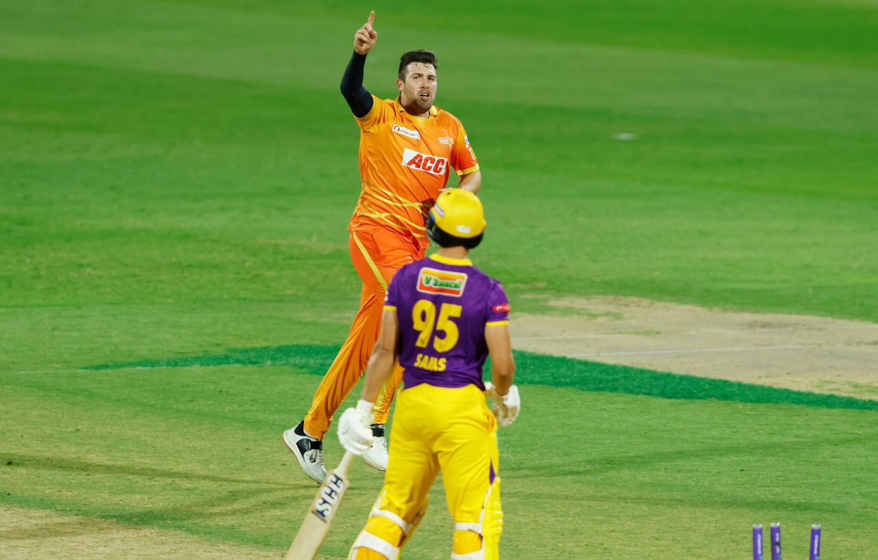 Jamie Overton wheels away after knocking over Daniel Sams, Gulf Giants vs Sharjah Warriors, ILT20 2024, Sharjah, January 19, 2024