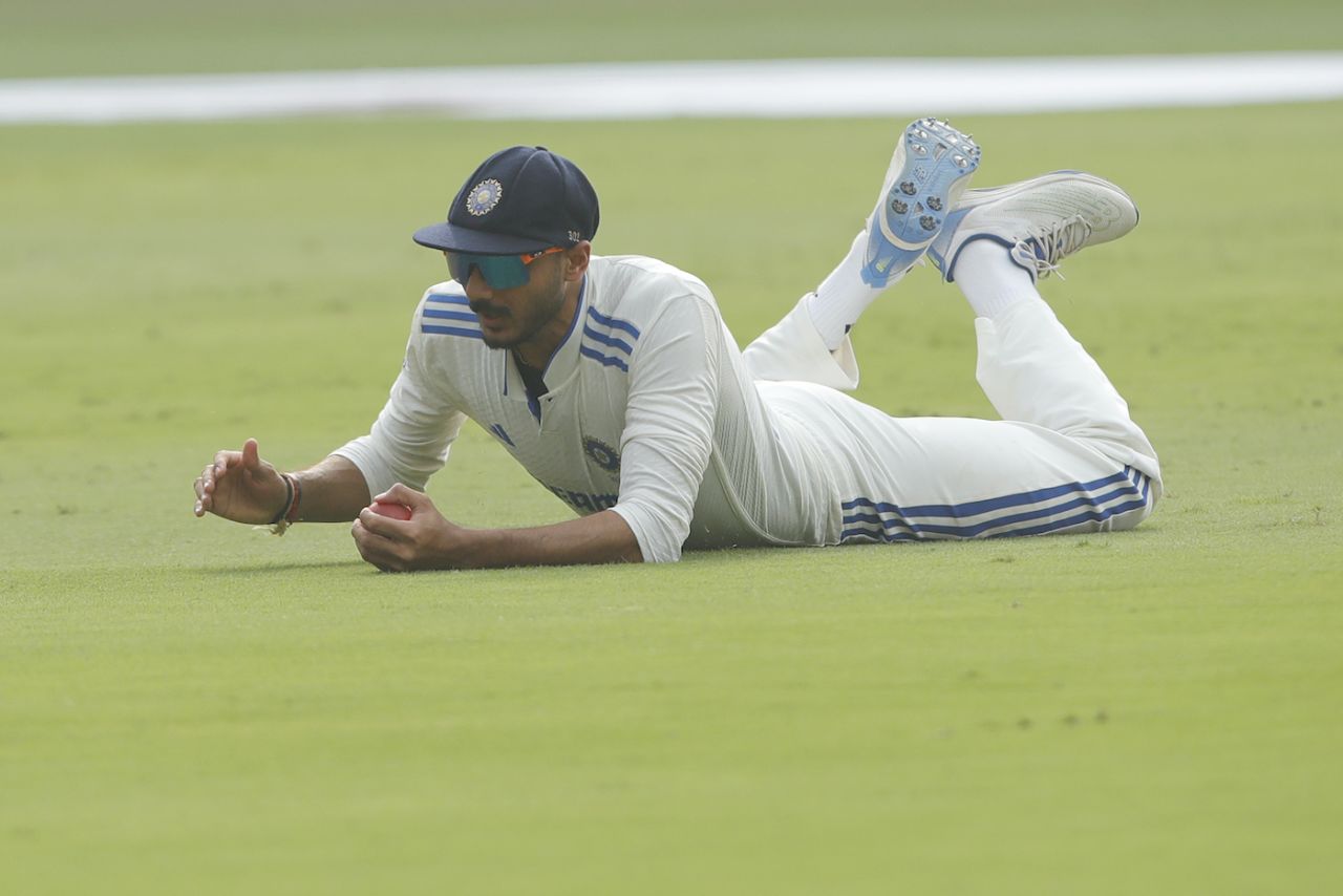 Axar Patel dropped Ollie Pope on 110, in the 64th over, India vs England, 1st Test, Hyderabad, 3rd day, January 27, 2024