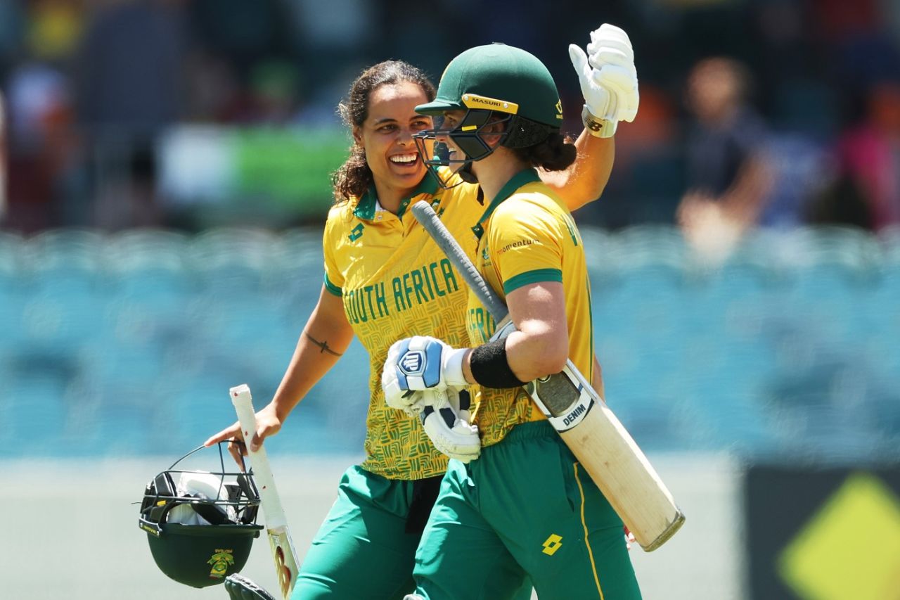 Laura Wolvaardt and Chloe Tryon celebrate South Africa first win against Australia, Australia vs South Africa, 2nd T20I, Canberra, January 28, 2024
