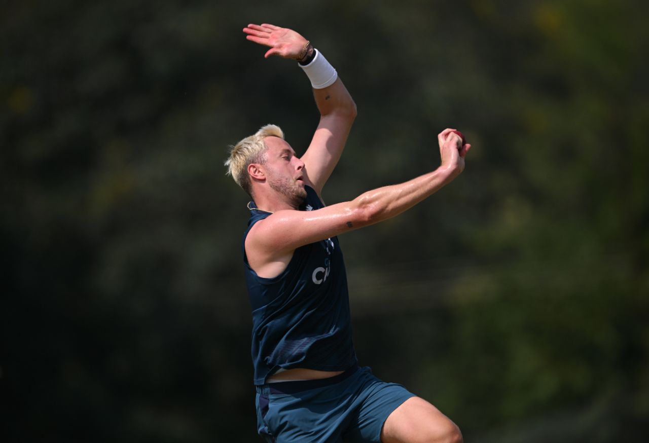 Ollie Robinson bowls in the nets ahead of the second Test against India, India vs England, January 31, 2024